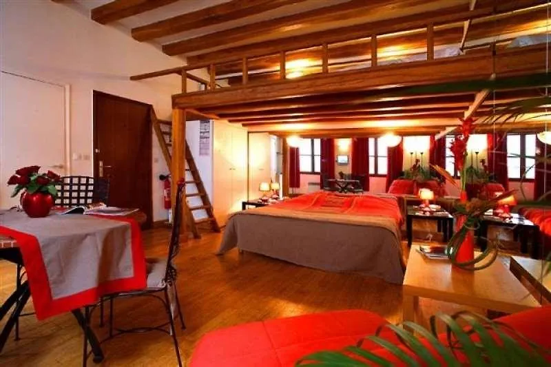 Du Lion D'or Louvre Hotel apartamentowy 3*