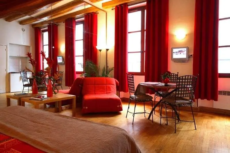 Aparthotel Du Lion D'or Louvre Paris