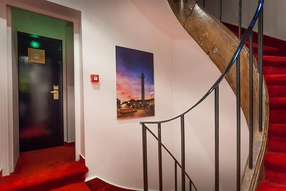 Du Lion D'or Louvre Hotel apartamentowy 3*
